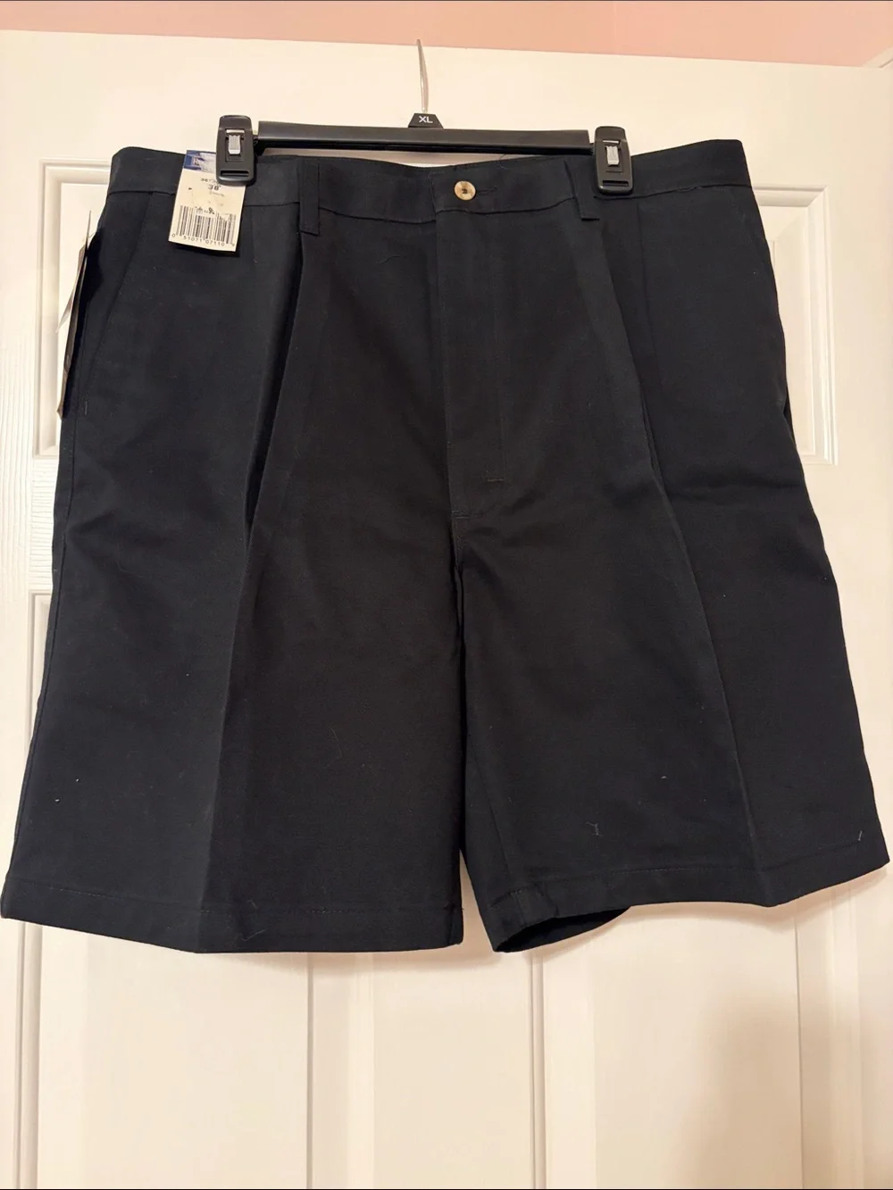 Men’s Wrangler rugged wear pleated front black shorts